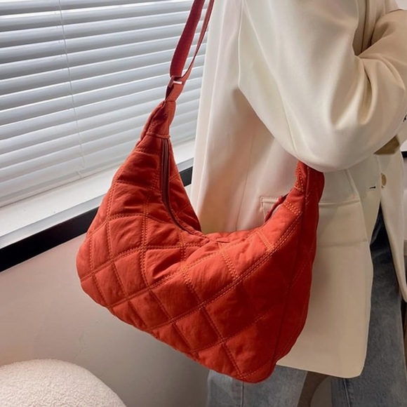 ☀️ Quilted Crossbody Puffer Bag Bundle - Picture 15 of 16